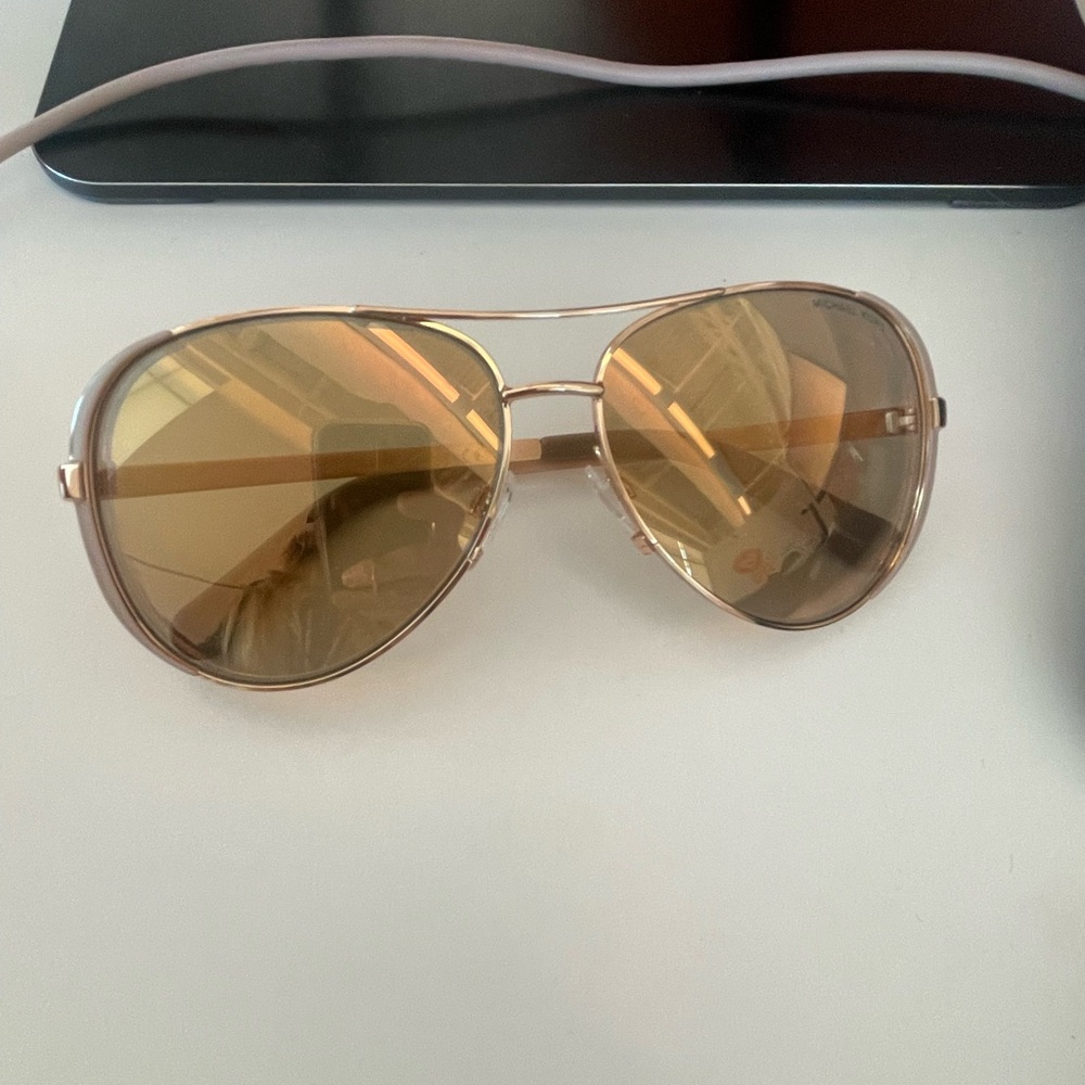 Michael Kors Rose Gold Sunglasses with Cream Case - Picture 2 of 6